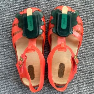 Mini Melissa size 10